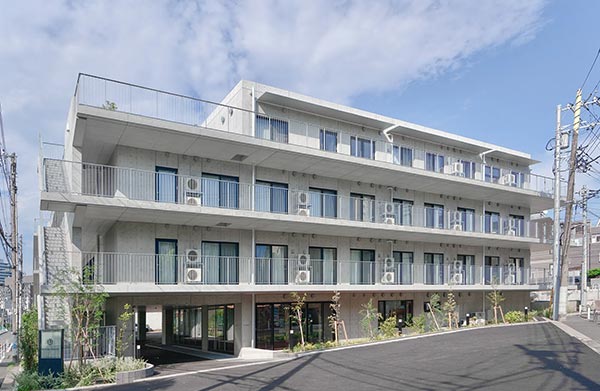 青山スクウェアー